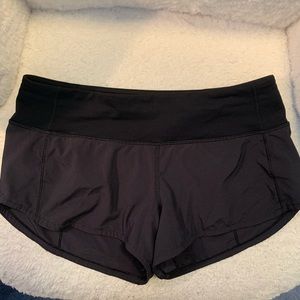 LULULEMON SPEED UP SHORT 2.5”